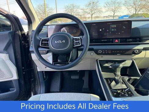 New 2026 Kia Carnival EX FWD image 11