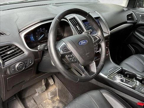 Used 2019 Ford Edge Titanium w/ Equipment Group 301A image 10