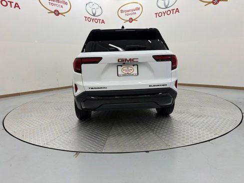 Used 2026 GMC Terrain Elevation w/ Black Edition FWD image 7