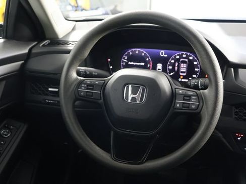 Used 2023 Honda Accord EX image 10