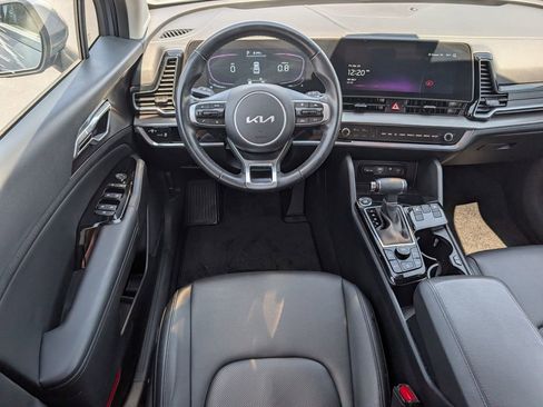 Used 2025 Kia Sportage EX FWD image 11