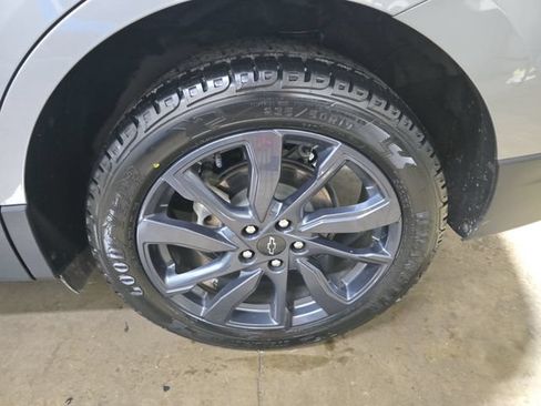 Used 2023 Chevrolet Equinox RS AWD/4WD image 34