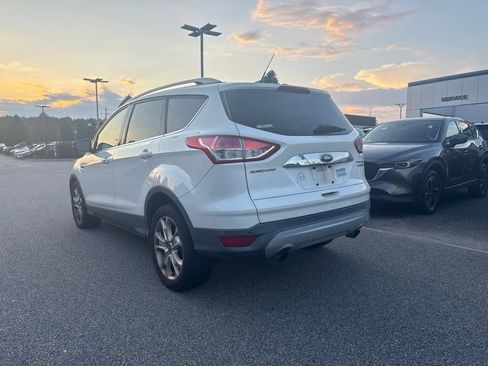 Used 2014 Ford Escape Titanium w/ Equipment Group 401A FWD image 3