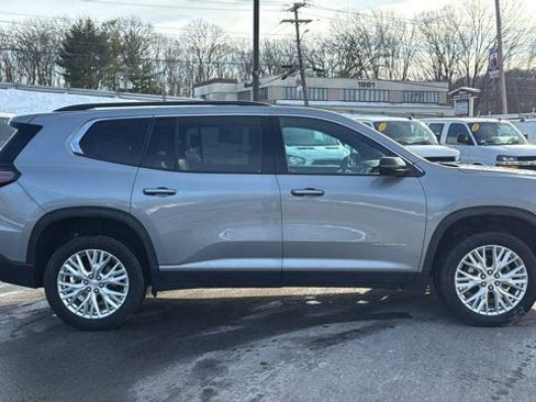 Used 2024 GMC Acadia Elevation w/ LPO, Cargo Package AWD/4WD image 4