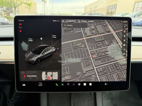 Used 2023 Tesla Model 3 Standard Range image 11