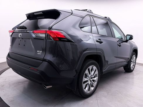 Used 2023 Toyota RAV4 XLE Premium image 15