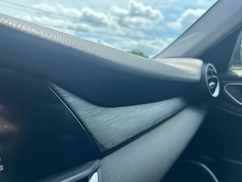 Used 2018 Alfa Romeo Giulia AWD image 38