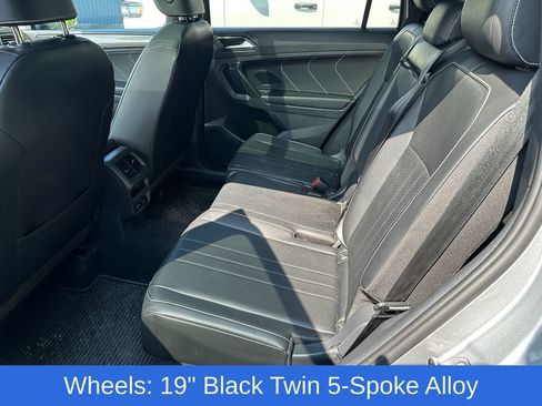 Used 2022 Volkswagen Tiguan SE R-Line AWD/4WD image 10