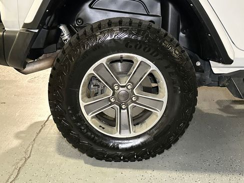 Used 2021 Jeep Wrangler Unlimited Rubicon 4xe w/ Steel Bumper Group AWD/4WD image 8