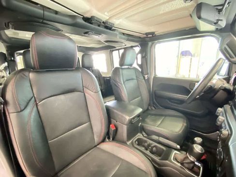 Used 2018 Jeep Wrangler Unlimited Rubicon image 24