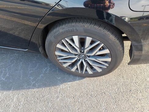 Used 2024 Nissan Altima 2.5 SV image 5