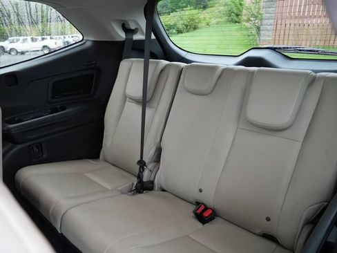 Used 2022 Subaru Ascent Limited AWD/4WD image 18