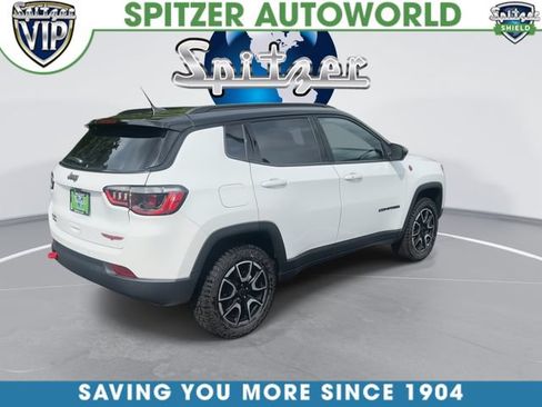 Used 2025 Jeep Compass Trailhawk AWD/4WD image 9