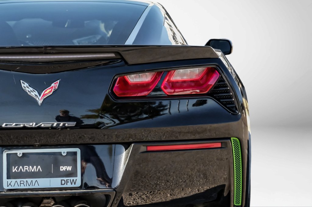 Used 2019 Chevrolet Corvette Stingray Coupe w/ 1LT RWD image 39