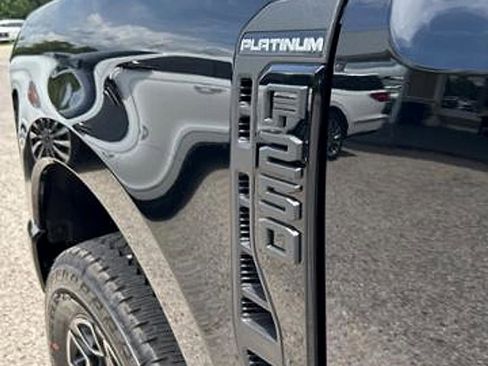 New 2025 Ford F250 Platinum image 14