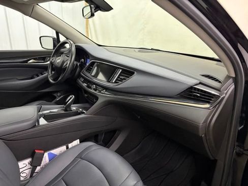 Used 2021 Buick Enclave Essence w/ Sun And Navigation Package AWD/4WD image 29