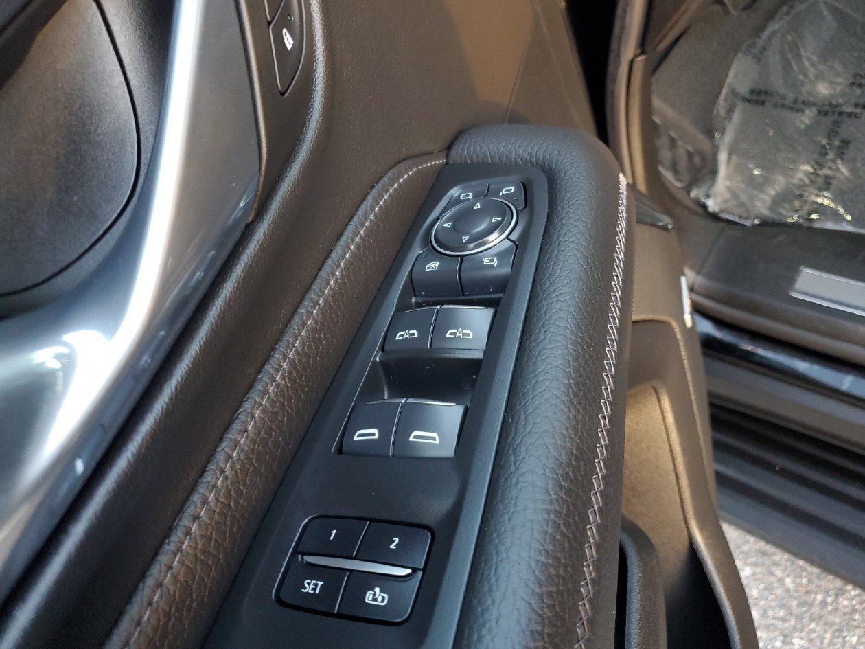 Used 2024 GMC Yukon Denali w/ Advanced Technology Package AWD/4WD image 17