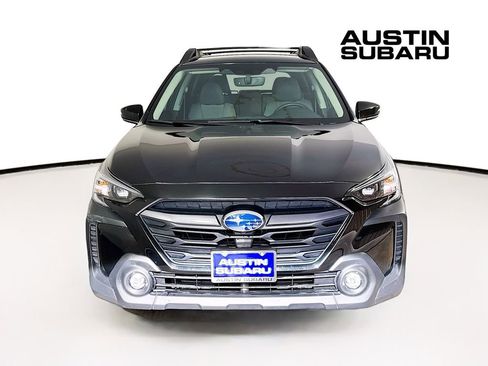 Used 2025 Subaru Outback Premium AWD/4WD image 3