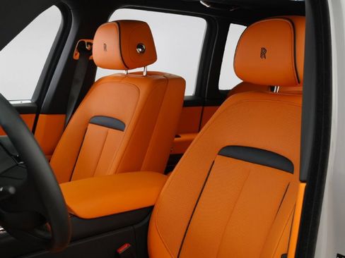 Certified 2023 Rolls-Royce Cullinan Black Badge w/ Driver's Package AWD/4WD image 5