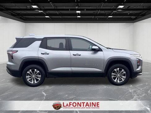 Used 2025 Chevrolet Equinox LT FWD image 6