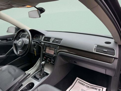 Used 2014 Volkswagen Passat 1.8T SE image 8