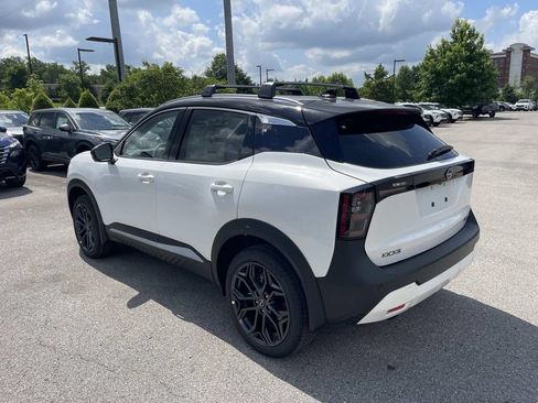 New 2026 Nissan Kicks SR w/ Cold Weather Package AWD/4WD image 5