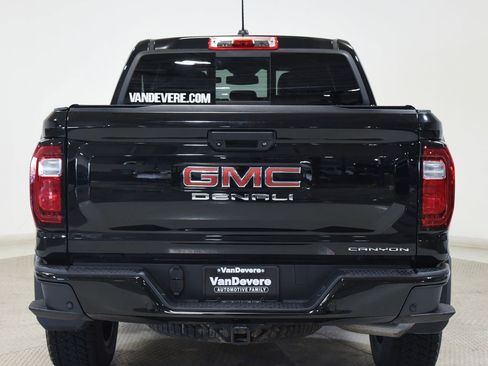 Used 2024 GMC Canyon Denali AWD/4WD image 9