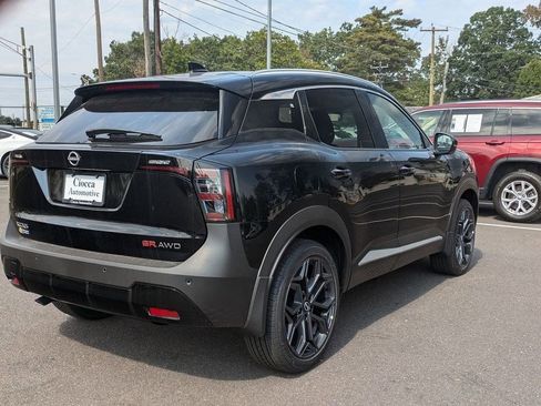 New 2025 Nissan Kicks SR w/ SR Premium Package AWD/4WD image 24