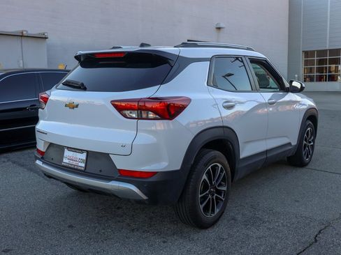 Used 2024 Chevrolet TrailBlazer LT w/ Driver Confidence Package image 3