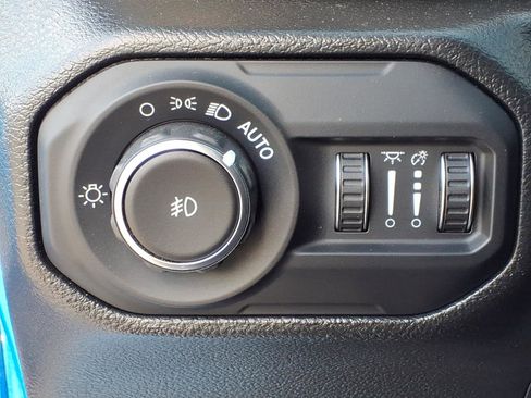 Used 2022 Jeep Wrangler Unlimited Sport AWD/4WD image 16