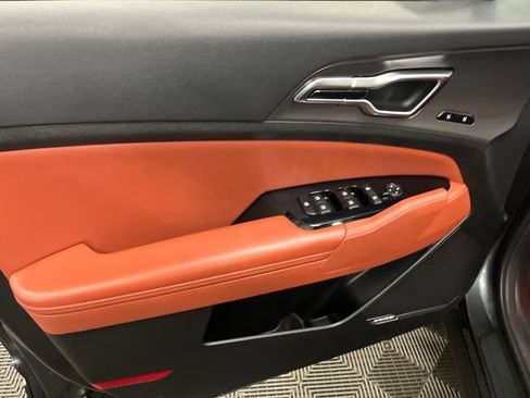 Certified 2024 Kia Sportage SX image 11