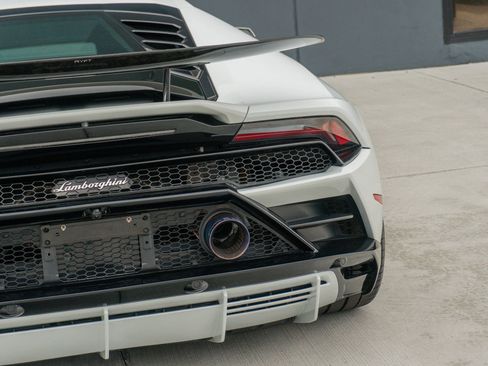 Used 2020 Lamborghini Huracan EVO image 41