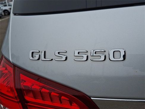 Used 2019 Mercedes-Benz GLS 550 4MATIC image 31