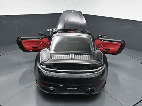 Certified 2021 Porsche 911 Targa 4S AWD/4WD image 29