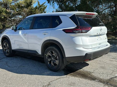 New 2026 Nissan Rogue SV w/ Cold Weather Package image 5