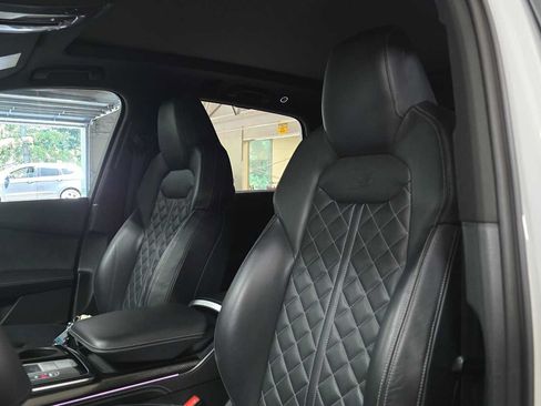 Used 2022 Audi SQ7 Prestige w/ Prestige Package AWD/4WD image 21