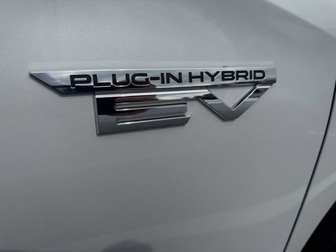 Used 2024 Mitsubishi Outlander SEL Black Edition image 6