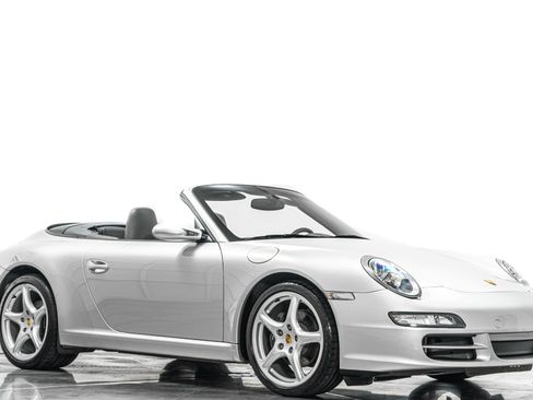 Used 2005 Porsche 911 Carrera RWD image 31