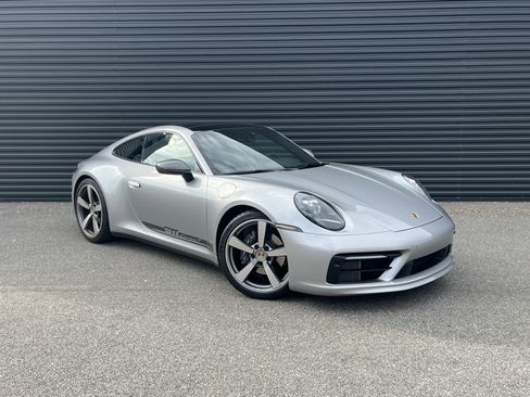 Certified 2024 Porsche 911 Carrera T image 7