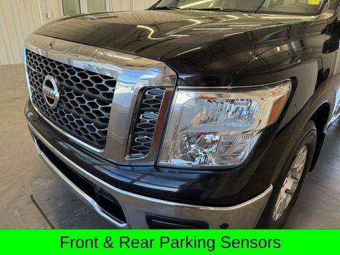 Used 2018 Nissan Titan SV w/ SV Convenience Package RWD image 8