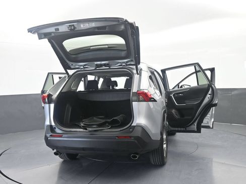 Used 2022 Toyota RAV4 XLE w/ Convenience Package FWD image 72