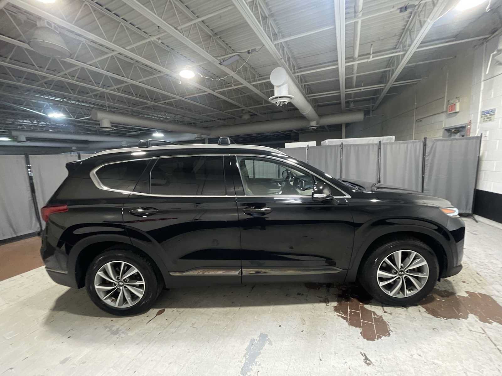 Used 2020 Hyundai Santa Fe Limited AWD/4WD image 27