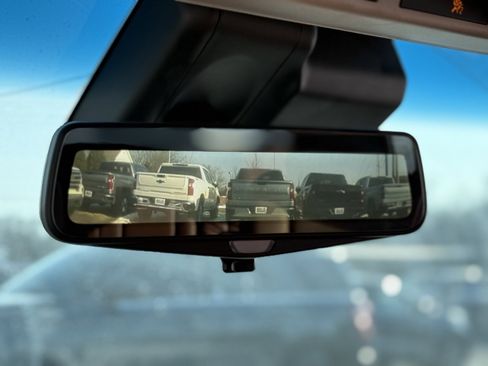 Used 2017 Cadillac Escalade Luxury image 34