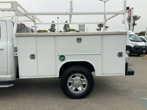 Used 2022 RAM 3500 Big Horn image 13