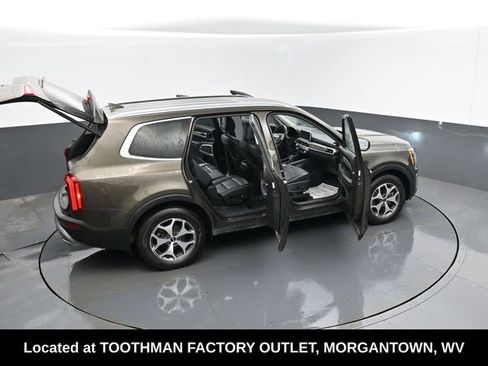 Used 2020 Kia Telluride EX AWD/4WD image 30