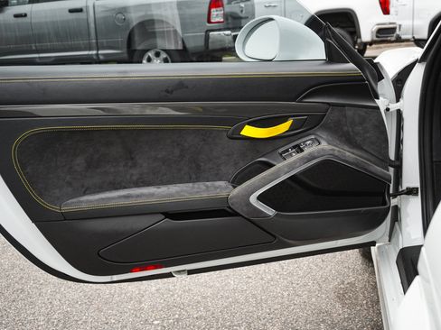 Used 2016 Porsche Cayman GT4 RWD image 17