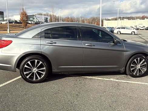 Used 2013 Chrysler 200 Limited w/ Sun/Sound Group image 5