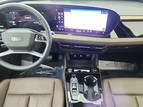 Used 2025 Audi A6 e-tron Premium w/ Convenience Package image 35