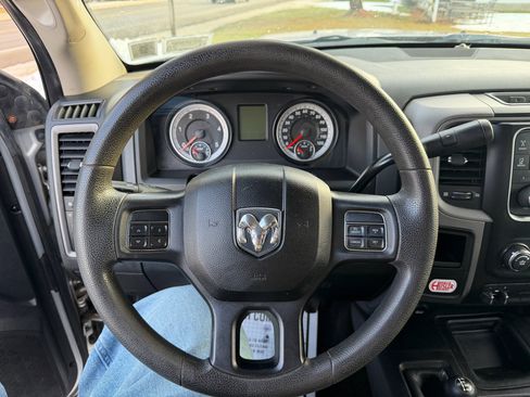 Used 2014 RAM 2500 Tradesman w/ Chrome Appearance Group image 23