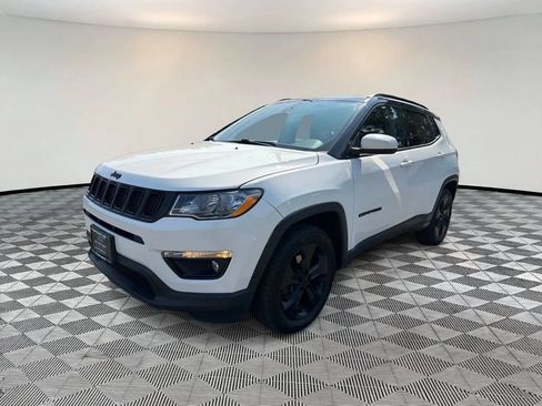 Used 2019 Jeep Compass Latitude AWD/4WD image 3